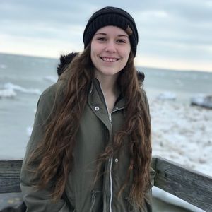 Meet your Posher, Mya